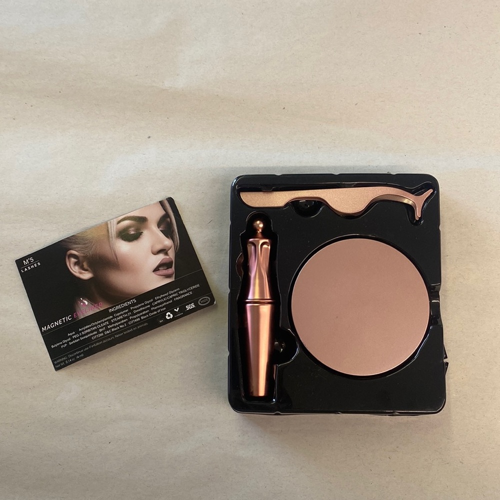 Magnetic eyeliner & eyelashes kit